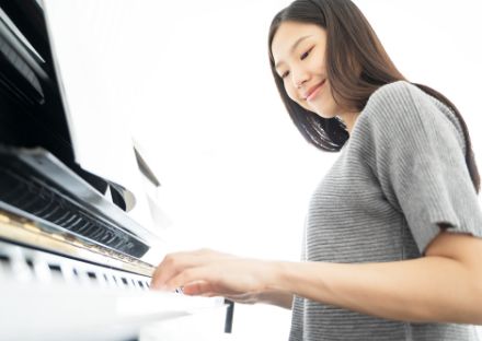 ピアノがもっと、楽しくなる♪自宅で学べる簡単オンラインピアノレッスン！！